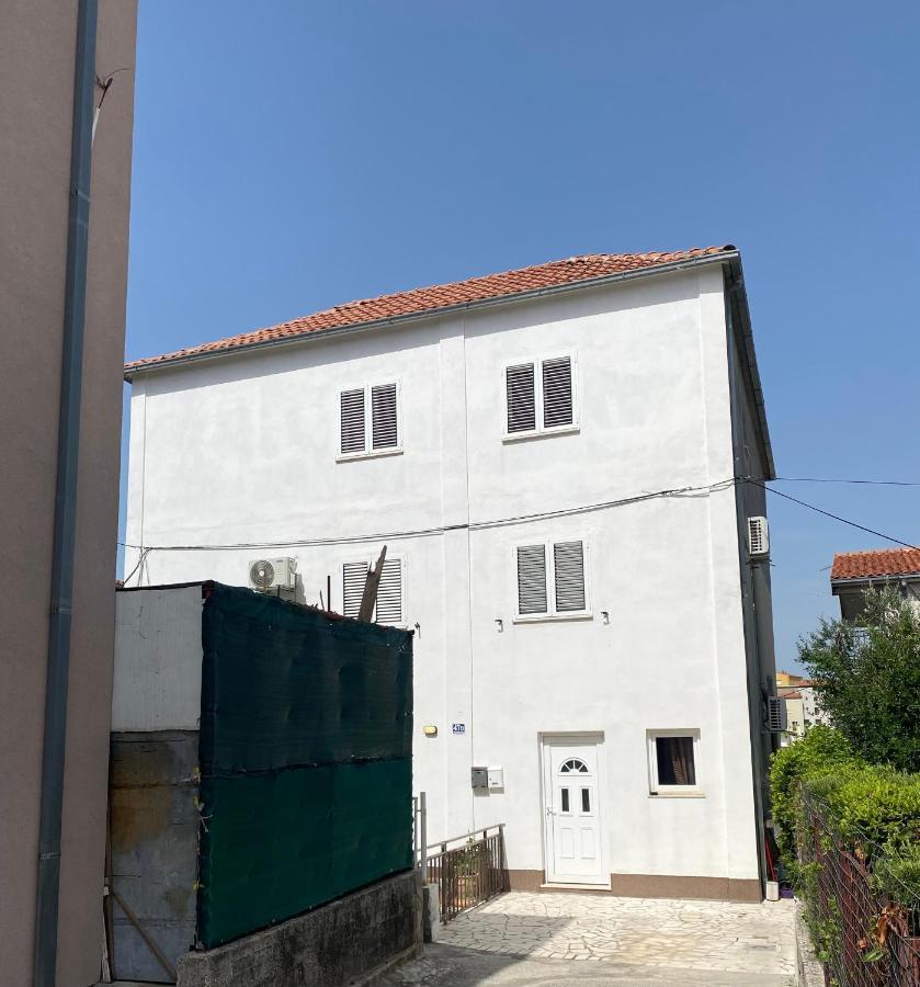 ספליט Apartman 4 Kilometar To City Centar מראה חיצוני תמונה